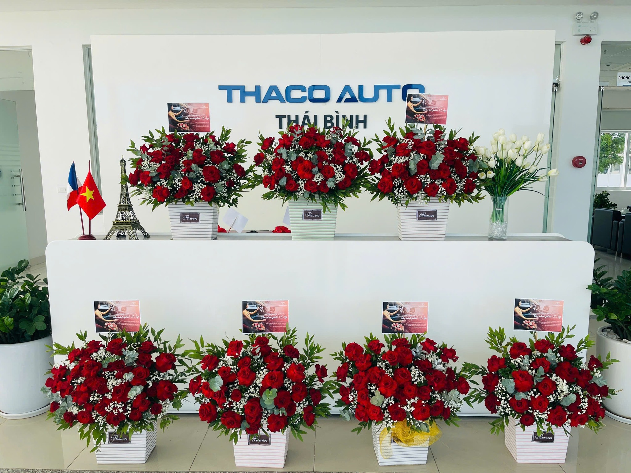 THACO AUTO THÁI BÌNH - TRI ÂN KHÁCH HÀNG NỮ NGÀY 20-10